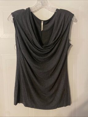 Michael Farrell gray sleeveless tank top